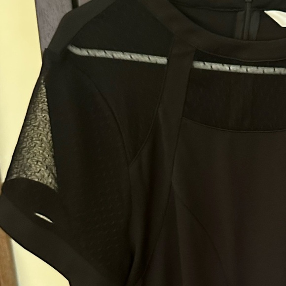 Chic Black Sheer Sleeve Blouse - Picture 6 of 6